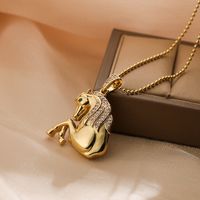 Simple Style Commute Horse Copper Plating Inlay Zircon 18k Gold Plated Pendant Necklace sku image 2