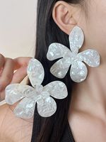 Wholesale Jewelry Classic Style Flower Arylic Gold Plated Plating Ear Studs sku image 1