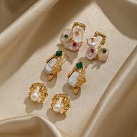 1 Pair Vintage Style Baroque Style Sweet Irregular Plating Inlay Copper Freshwater Pearl Zircon 18k Gold Plated Ear Studs main image 2