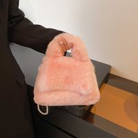 Frau Alle Jahreszeiten Plüsch Einfarbig Klassischer Stil Perlen Quadrat Magnetschnalle Handtasche sku image 3