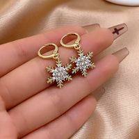 1 Pair Elegant Shiny Snowflake Plating Inlay Copper Zircon White Gold Plated Gold Plated Drop Earrings main image 2