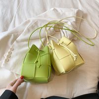 Women's Mini All Seasons Pu Leather Solid Color Classic Style Bucket String Bucket Bag main image 2