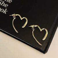 1 Pair Vintage Style Heart Shape Solid Color Alloy Drop Earrings sku image 1