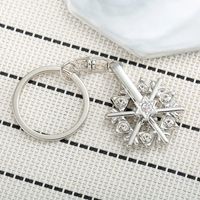 Elegant Snowflake Alloy Inlay Zircon Unisex Keychain sku image 1