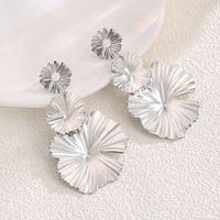 1 Pair Simple Style Flower Plating Alloy 14k Gold Plated Silver Plated Drop Earrings main image 2