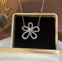 Vintage Style Flower Copper Plating Inlay Zircon Pendant Necklace main image 1