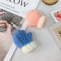 Cute Gloves Soy Wax Candle main image 3