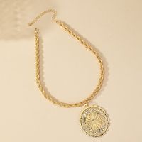 Vintage Style Round Alloy Plating Inlay Artificial Rhinestones 14k Gold Plated Women's Pendant Necklace main image 5