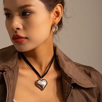 Wholesale Classic Style Heart Shape Stainless Steel Cloth Plating 18k Gold Plated Pendant Necklace main image 3
