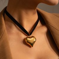 Wholesale Classic Style Heart Shape Stainless Steel Cloth Plating 18k Gold Plated Pendant Necklace main image 1