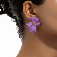 1 Pair Retro Luxurious Flower Spray Paint Alloy Ear Studs main image 4