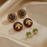 1 Pair Retro Flower Bee Plating Inlay Copper Agate Zircon 18k Gold Plated Ear Studs main image 1
