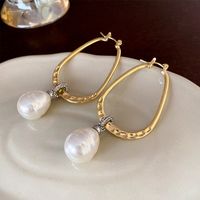 1 Pair Elegant Simple Style U Shape Inlay Imitation Pearl Alloy Zircon Gold Plated Drop Earrings main image 4