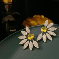 Wholesale Jewelry Vintage Style Flower Metal Zircon Plating Inlay Ear Studs main image 4