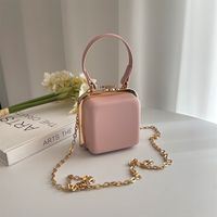 Women's Small All Seasons Pu Leather Solid Color Vintage Style Square Lock Clasp Shoulder Bag sku image 5