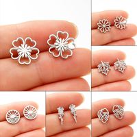 1 Pair Simple Style Flower Plating Stainless Steel Ear Studs main image 1