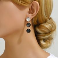 1 Pair Elegant Retro Geometric Inlay Alloy Rhinestones Drop Earrings main image 4