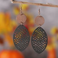 1 Pair Retro Leaves Hollow Out Pu Leather Wood Drop Earrings sku image 4