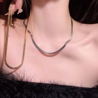 Retro Klassischer Stil Pendeln Einfarbig Rostfreier Stahl Überzug 18 Karat Vergoldet Halskette main image 4