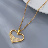 Elegant Classic Style Heart Shape Copper Plating Inlay Zircon 18k Gold Plated Pendant Necklace main image 1
