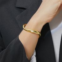 Modern Style Classic Style Commute Solid Color Copper Irregular Twist Plating 18k Gold Plated Cuff Bracelets main image 5