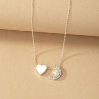 Sweet Simple Style Moon Heart Shape Alloy Plating Inlay Artificial Rhinestones Gold Plated Women's Pendant Necklace main image 3