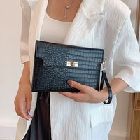 Women's All Seasons Pu Leather Solid Color Classic Style Square Lock Clasp Clutch Bag main image 6
