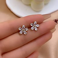 1 Pair Simple Style Shiny Flower Plating Inlay Copper Zircon Gold Plated Ear Studs main image 3