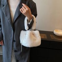 Women's Small All Seasons Plush Solid Color Classic Style Bucket String Shoulder Bag main image 2