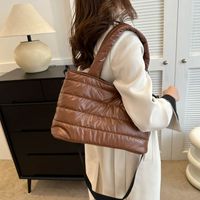 Women's Medium All Seasons Pu Leather Solid Color Streetwear Square Zipper Shoulder Bag main image 3