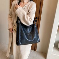 Women's All Seasons Pu Leather Solid Color Classic Style Sewing Thread Square Magnetic Buckle Tote Bag main image 6