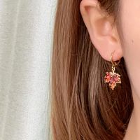 1 Pair Elegant Simple Style Shiny Maple Leaf Plating Inlay Copper Zircon K Gold Plated Drop Earrings main image 1