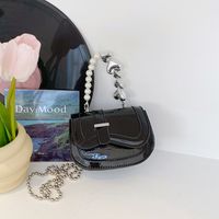 Women's Mini All Seasons Pu Leather Solid Color Elegant Cute Round Flip Cover Shoulder Bag sku image 2