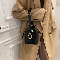 Women's Small All Seasons Pu Leather Solid Color Streetwear Bucket String Shoulder Bag Handbag Bucket Bag main image 4