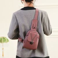 Femmes Vacances Vêtement De Rue Des Sports Couleur Unie Faux Cuir Taille Sacs main image 2