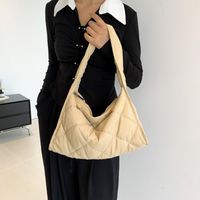 Women's Medium All Seasons Nylon Solid Color Basic Square Zipper Shoulder Bag Underarm Bag main image 5
