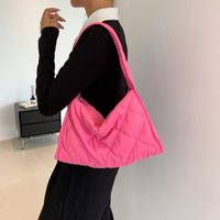 Women's Medium All Seasons Nylon Solid Color Basic Square Zipper Shoulder Bag Underarm Bag main image 2