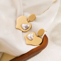 1 Pair Ig Style Basic Geometric Heart Shape Irregular Plating Inlay Stainless Steel Artificial Pearls 18k Gold Plated Drop Earrings main image 3