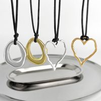Ig Style Simple Style Classic Style Circle Heart Shape Alloy Leather Rope Polishing Women's Pendant Necklace main image 1