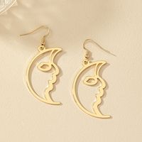 1 Pair Retro Funny Human Face Plating Alloy Gold Plated Drop Earrings main image 4