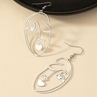 1 Pair Retro Commute Human Face Plating Alloy Gold Plated Drop Earrings main image 8