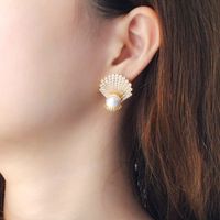 1 Pair Elegant Romantic Sweet Shell Plating Inlay Copper Artificial Pearls Artificial Diamond Rhodium Plated Silver Plated Ear Studs main image 2