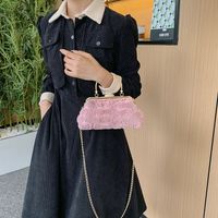 Women's Small Plush Solid Color Streetwear Shell Lock Clasp Shoulder Bag Crossbody Bag Chain Bag main image 5