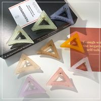 Basic Classic Style Triangle Arylic Hair Clip main image 2