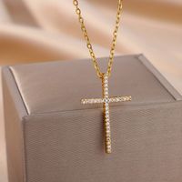 Einfacher Stil Kreuzen Kupfer Vergoldet Zirkon Halskette Mit Anhänger In Masse main image 4