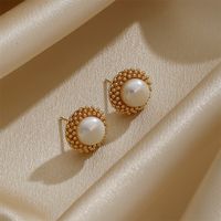 1 Pair Retro C Shape Round Plating Inlay Copper Freshwater Pearl 18k Gold Plated Ear Studs main image 5