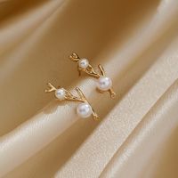 1 Pair Retro Flower Butterfly Lightning Plating Inlay Copper Acrylic Artificial Pearls Zircon 18k Gold Plated Ear Studs main image 2