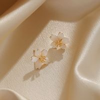 1 Pair Retro Flower Butterfly Lightning Plating Inlay Copper Acrylic Artificial Pearls Zircon 18k Gold Plated Ear Studs main image 4