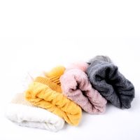 Women's Basic Solid Color Pom Poms Eaveless Wool Cap main image 3