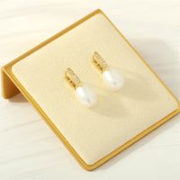 1 Pair Simple Style Irregular Round Plating Inlay Freshwater Pearl Copper Pearl Zircon 18k Gold Plated Drop Earrings main image 5